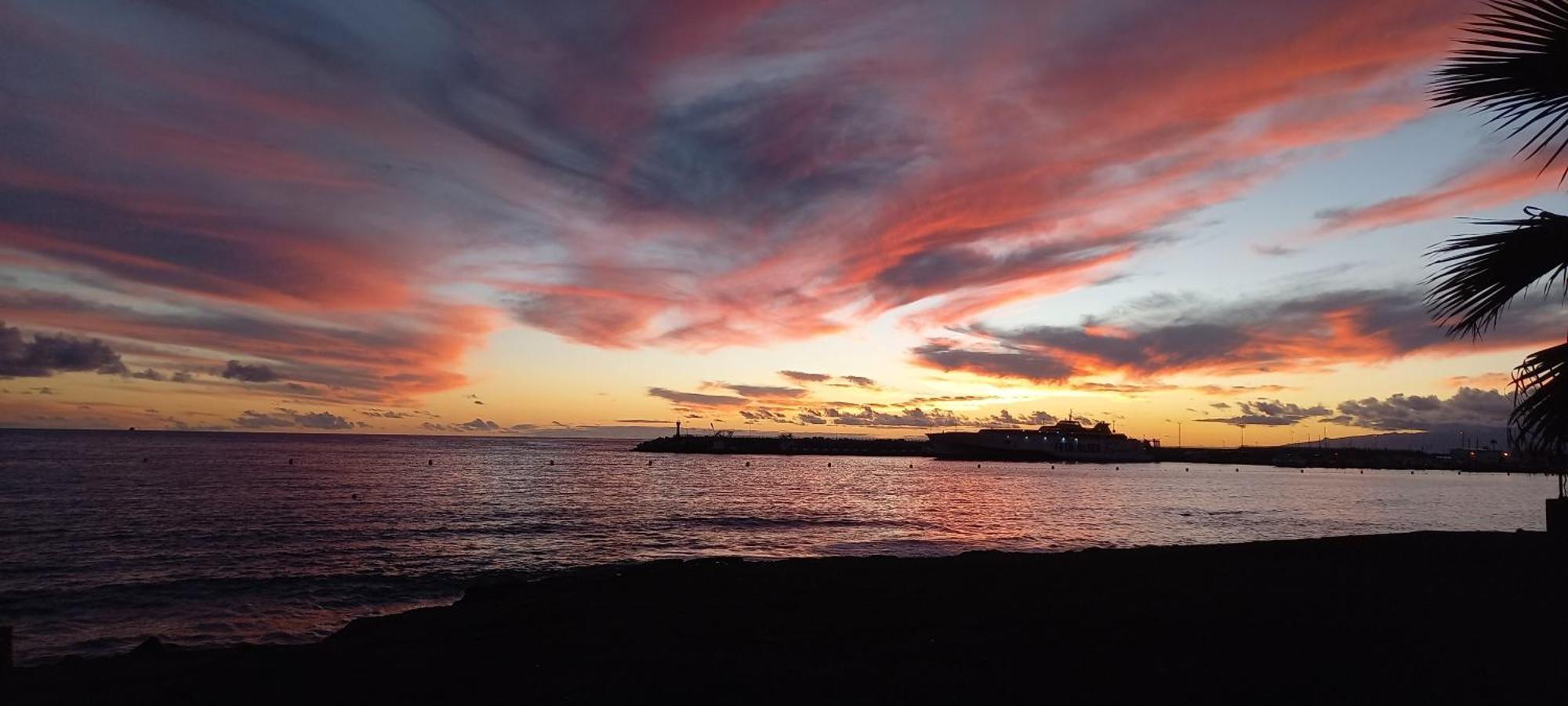 Luxury Vista Mar Y Playa Torres Del Sol B404 Apartamento Playa de las Americas (Tenerife)